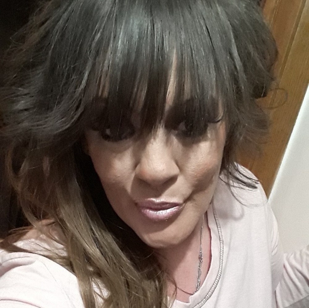 Meet your Posher, Angelina
